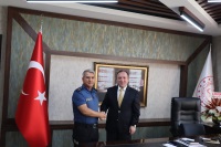 Polis Meslek Eğitim Merkezi Müdürümüz Sn. Mehmet ÖZDEMİR'in Erzurum İl Milli Eğitim Müdürü Sn. Yakup YILDIZ'ı Ziyareti